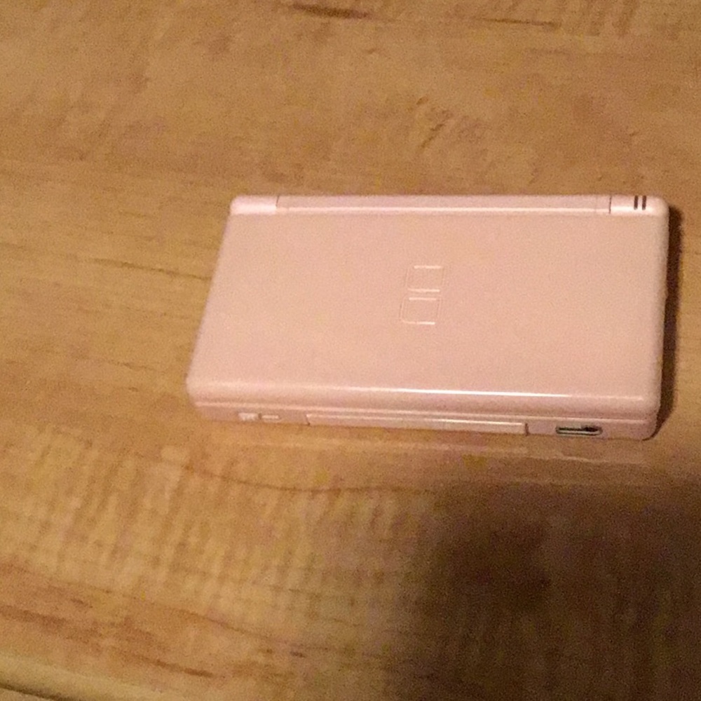 Pink Nintendo DS